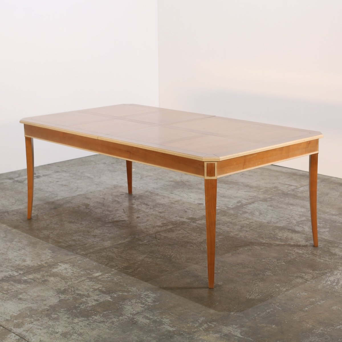 Roche Bobois Hauteville Dining Table @ REHAUS