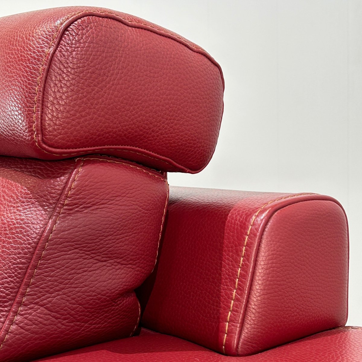 Roche Bobois Red Leather Two Seater Sofa @ REHAUS