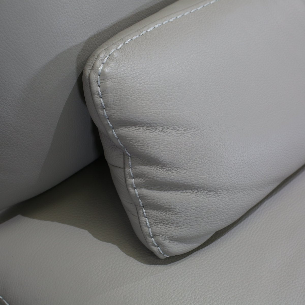 Roche Bobois Scenario Leather Ottoman @ REHAUS