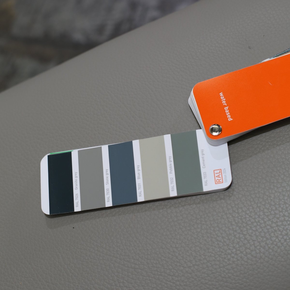 Roche Bobois Scenario Leather Sofa by Sacha Lakic @ REHAUS