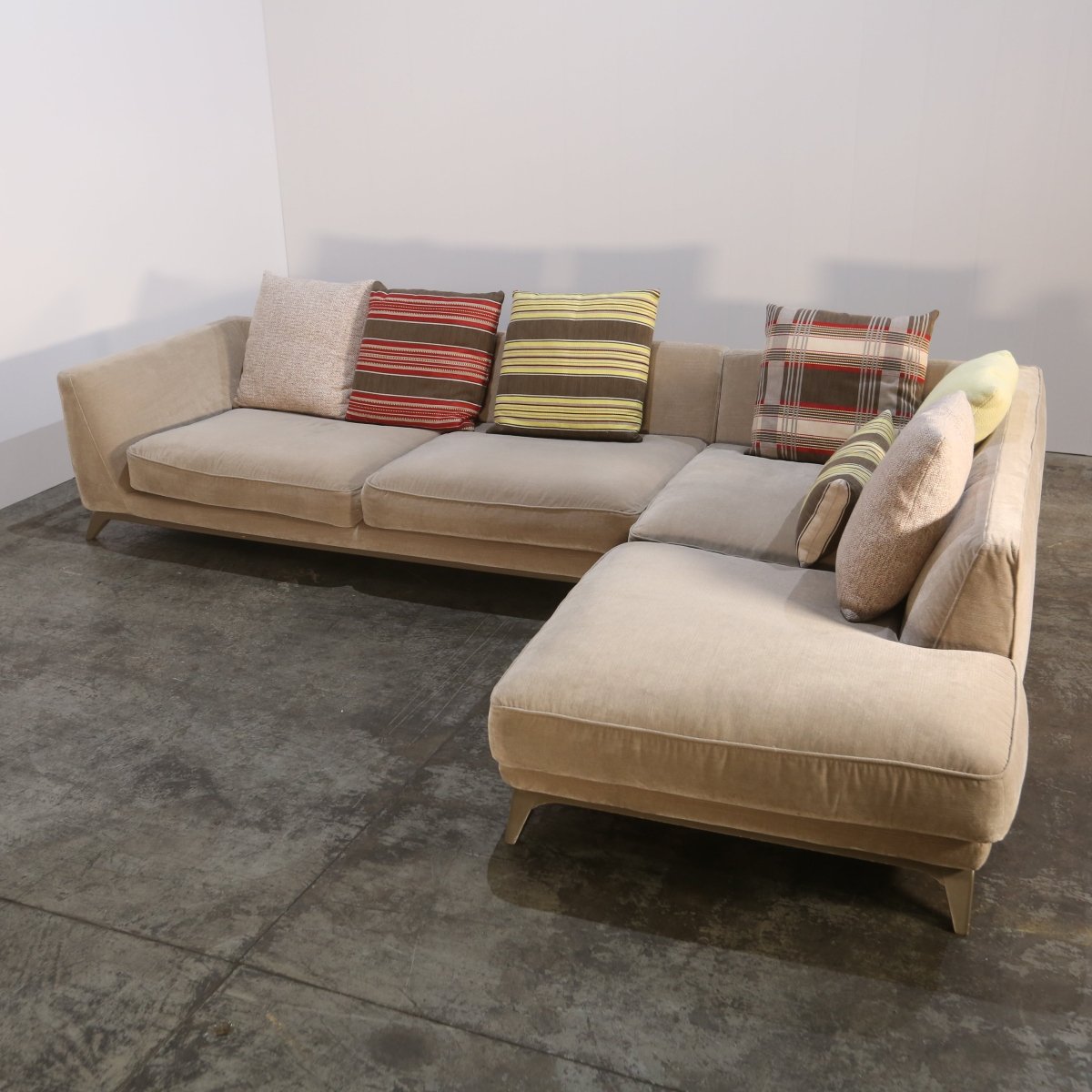 Roche Bobois Velvet Corner Sofa @ REHAUS