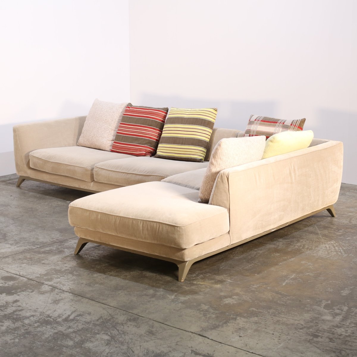 Roche Bobois Velvet Corner Sofa @ REHAUS