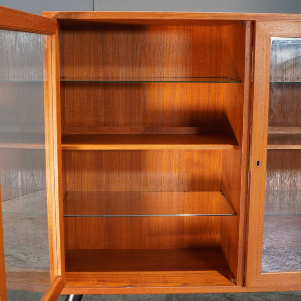 Sejling Skabe Danish Teak Display Cabinet @ REHAUS