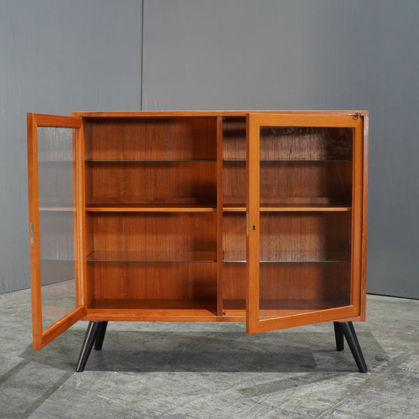 Sejling Skabe Danish Teak Display Cabinet @ REHAUS