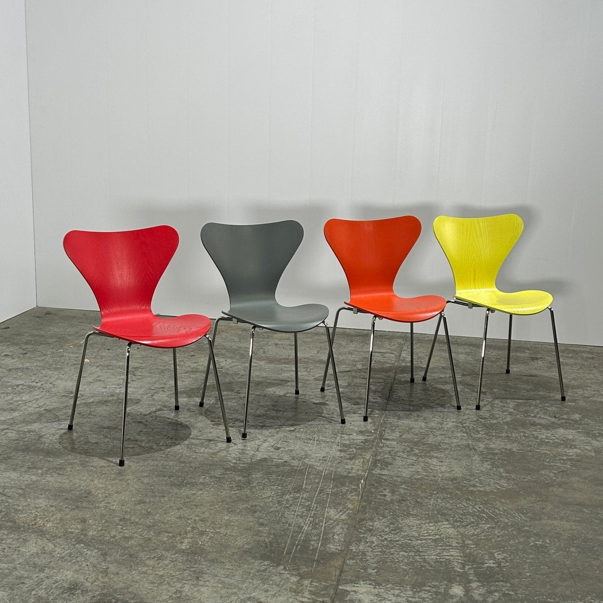 Series 7 Dining Chairs by Fritz Hansen, Set of Four @ REHAUS