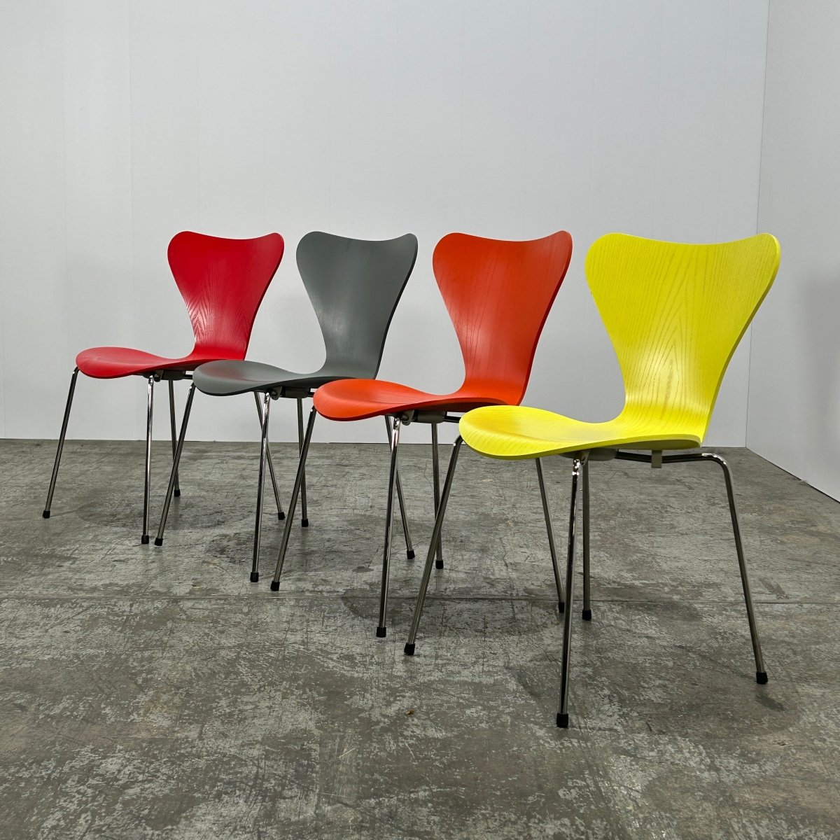Series 7 Dining Chairs by Fritz Hansen, Set of Four @ REHAUS