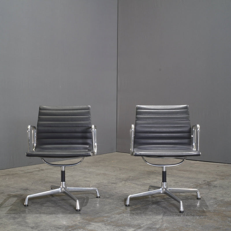 Vitra Black Leather Alu EA 117 Aluminium Office Chair by Charles & Ray Eames @ REHAUS