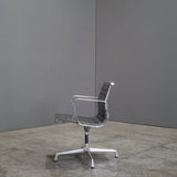 Vitra Black Leather Alu EA 117 Aluminium Office Chair by Charles & Ray Eames @ REHAUS