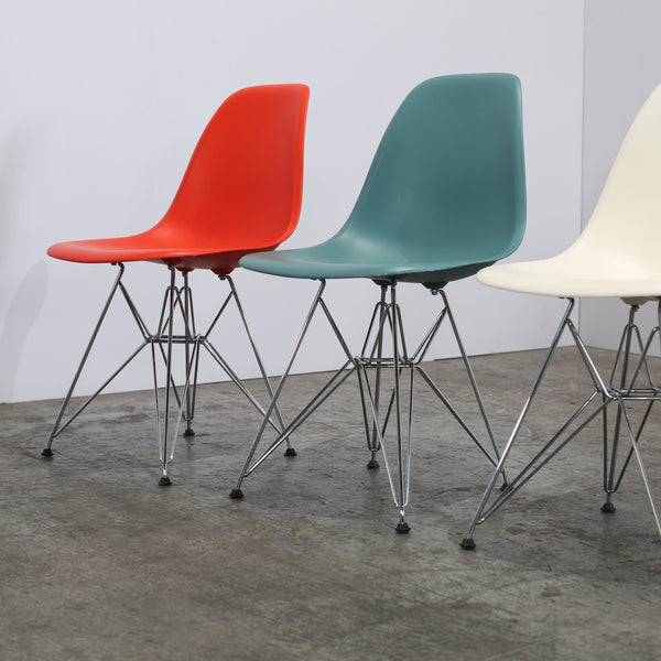 Vitra DSR Eames Plastic Side Chairs, Set of Five @ REHAUS