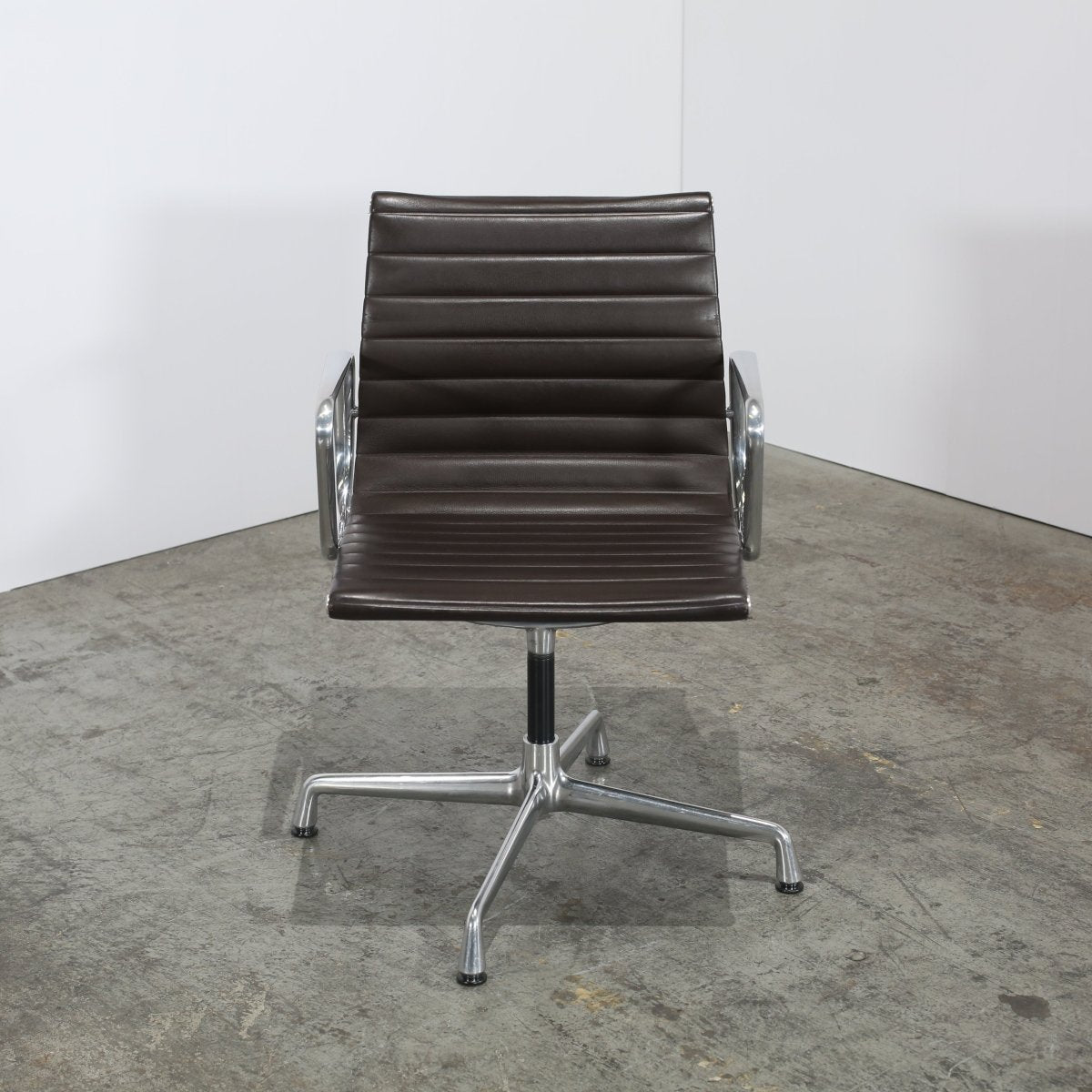 Vitra Eames E108 Office Chairs, Set of Six @ REHAUS