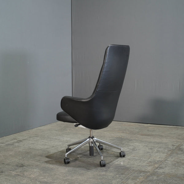 Vitra Grand Executive Highback Chair by Antonio Citterio @ REHAUS